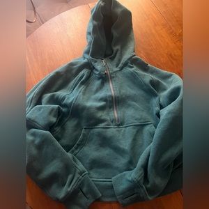 Lululemon 1/2 zip Cropped Scuba in Desert Teal M/L